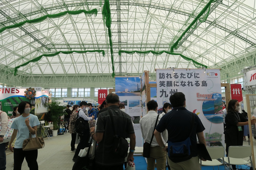 「旅の祭典 in 沖縄　ツーリズムEXPOジャパン」県外、海外のブースを撮影した写真