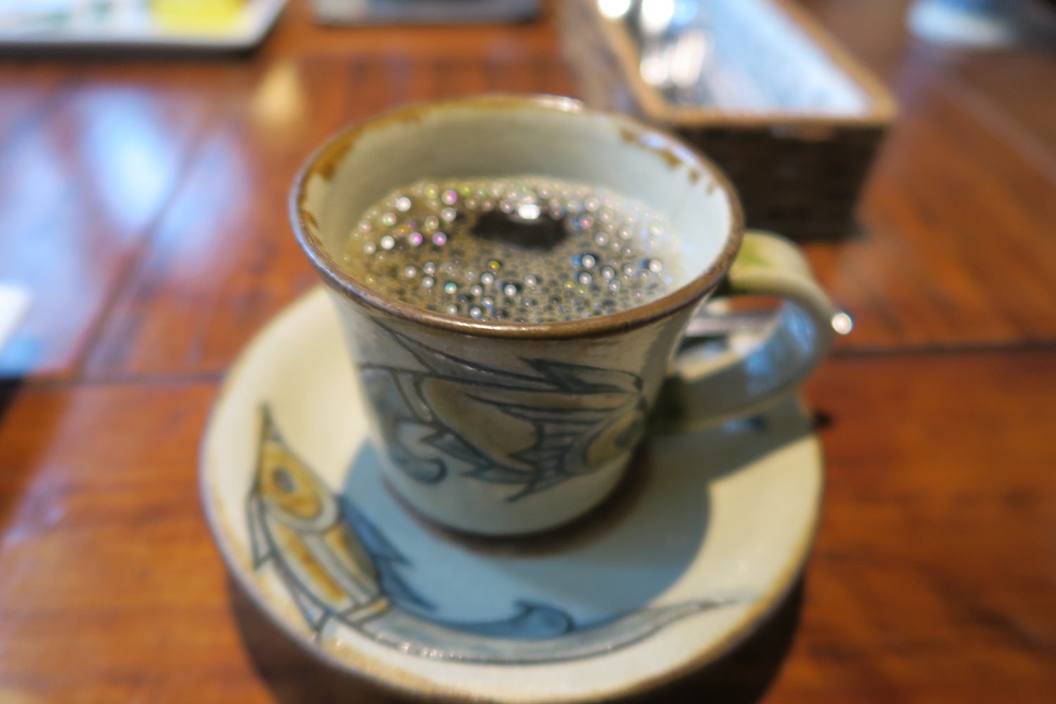 椰子並木のホットコーヒーを撮影した写真