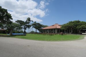 「首里城公園」の芝生広場を撮影した写真
