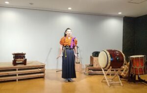 太鼓奏者の春菜さんを撮影した写真