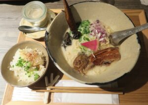 「キセキ」の貝出汁そばMixセットを撮影した写真