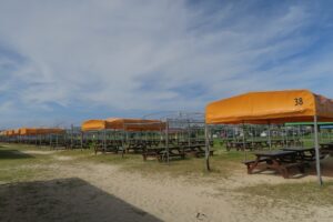 美らSUNビーチのBBQエリアを撮影した写真