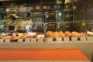 パン・ド・マインのパンの陳列を撮影した写真