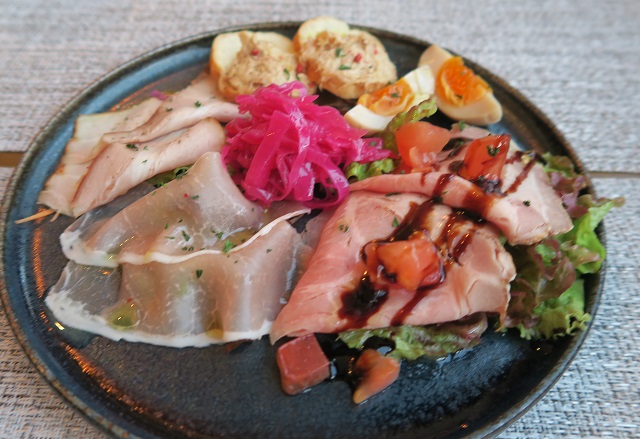 Cucina KiYOの前菜盛り合わせを撮影した写真