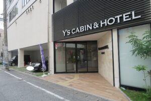 ワイズキャビン&ホテル那覇国際通りの外観を撮影した写真
