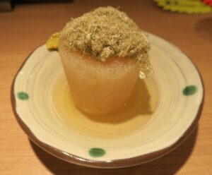 久茂地日本酒エビスのおでんの大根を撮影した写真