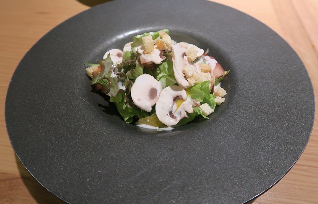 焼乃魚島のサラダを撮影した写真