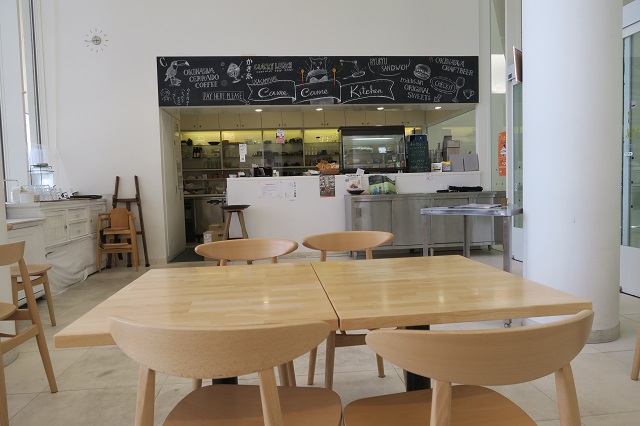 カメカメキッチンの店内を撮影した写真