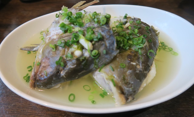 KAME-SUNの白身魚のマース煮を撮影した写真