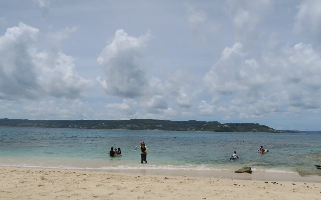 コマカ島のビーチを撮影した写真