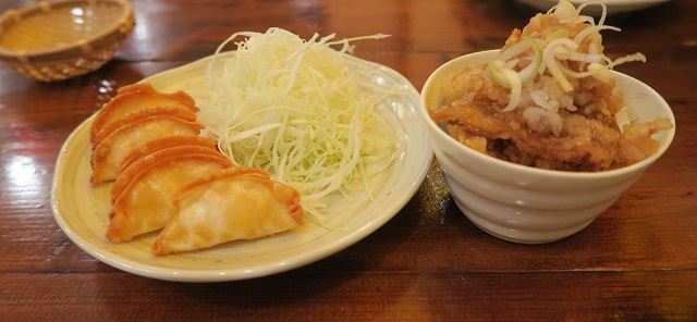 らう次郎のおつまみを撮影した写真