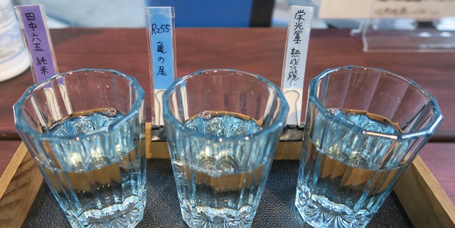 IZUMIYA OKINAWAの日本酒飲み比べセットを撮影した写真