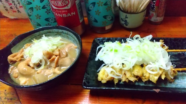 足立屋のセンベロのおつまみを撮影した写真