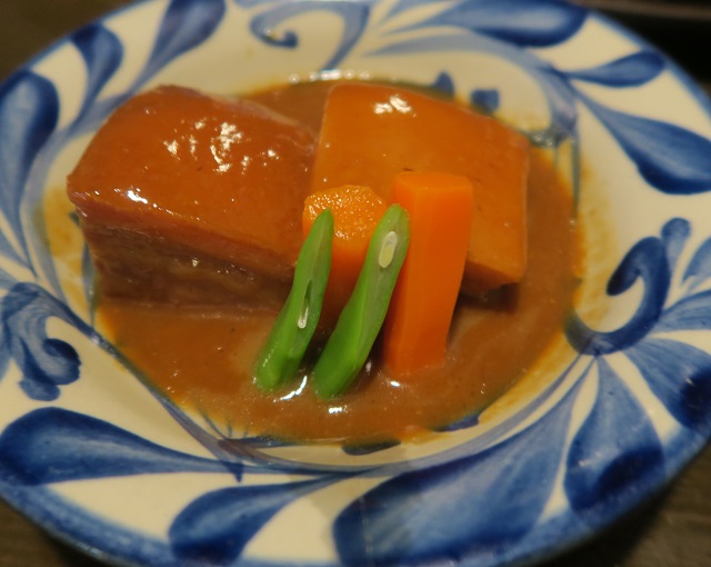 「ゆうなんぎい」のラフテーを撮影した写真