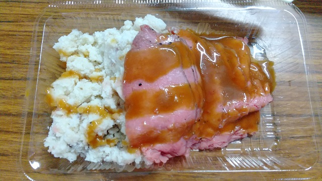 キッチントラックのローストビーフを撮影した写真