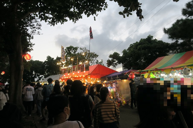 てだこまつりの出店を撮影した写真