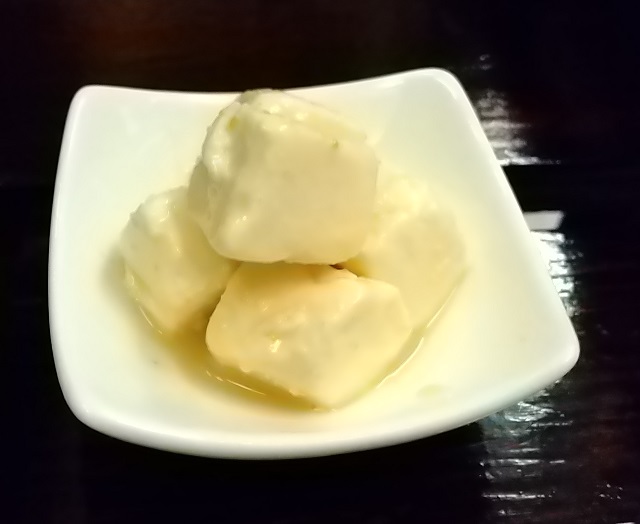 「しもじ屋」のみそ風味クリームチーズを撮影した写真