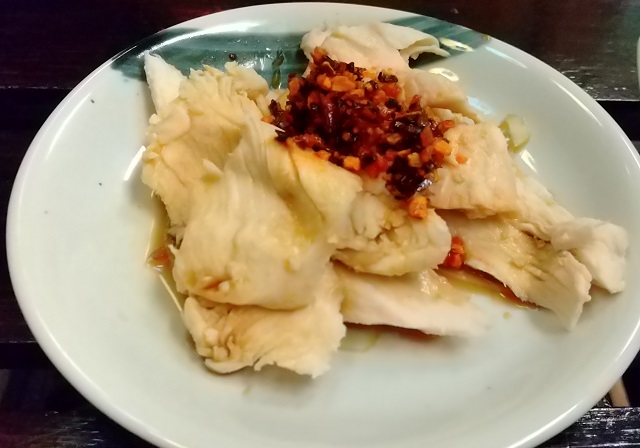 「しもじ屋」の蒸し鶏ラー油を撮影した写真