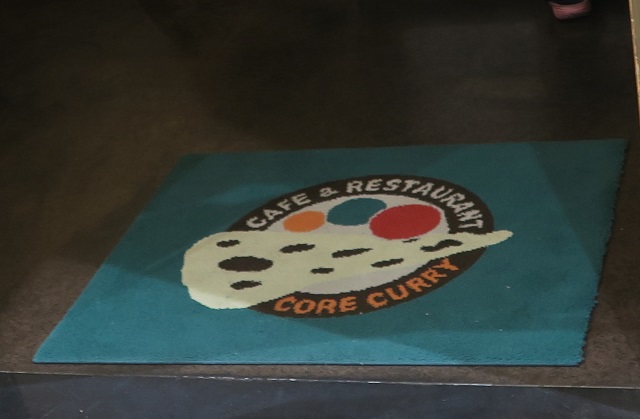 core curryのマットを撮影した写真