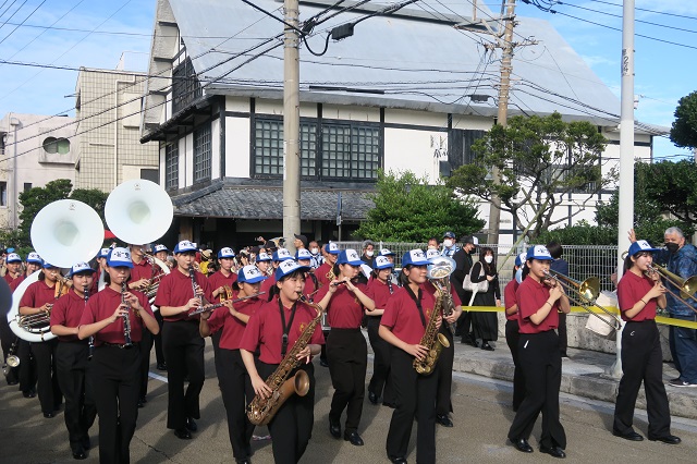 首里高校マーチングバンドを撮影した写真
