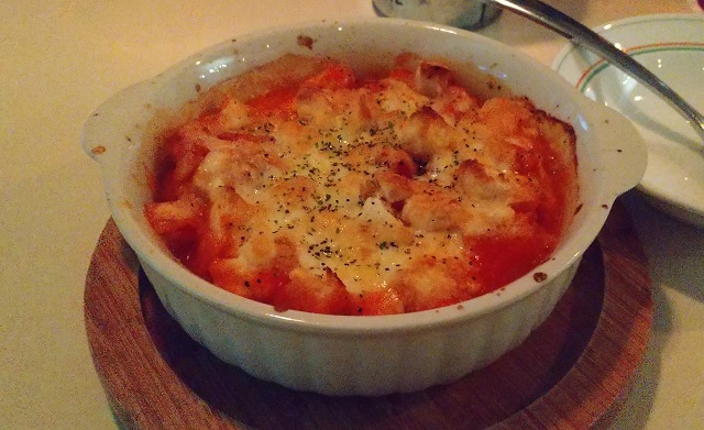 チキントマトチーズオーブン焼きを撮影した写真