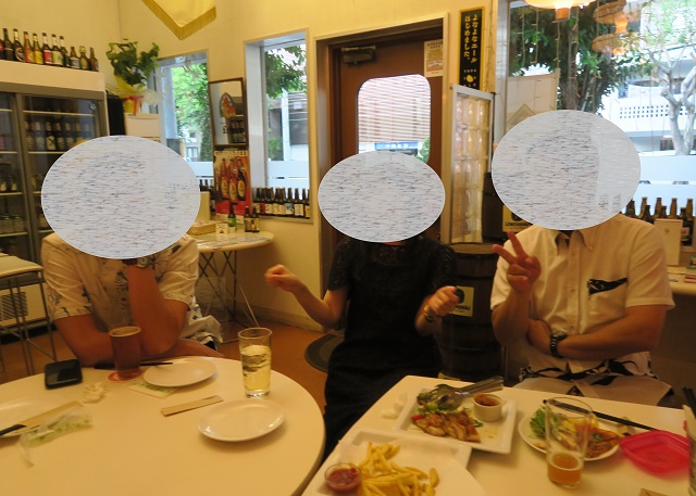 結婚式の二次会の様子を撮影した写真