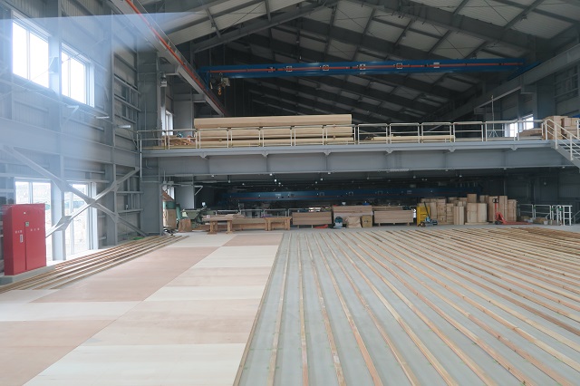 木材倉庫の中の様子を撮影した写真