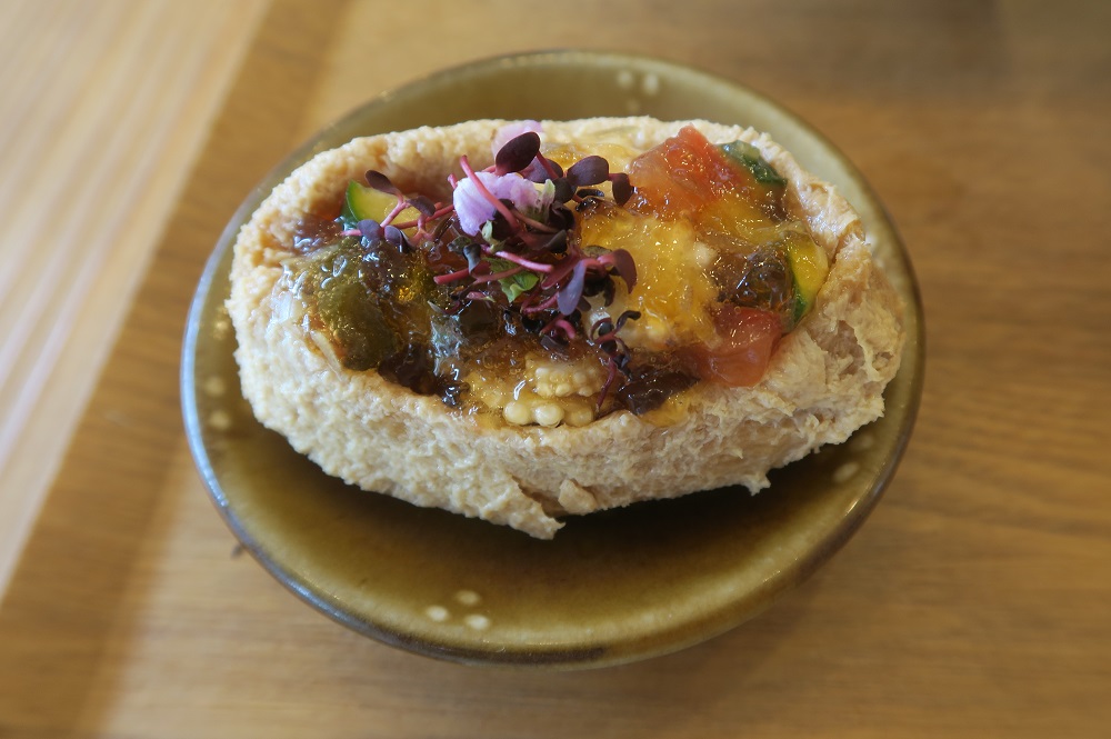 「たからまちがー」の夏野菜のいなり寿司を撮影した写真