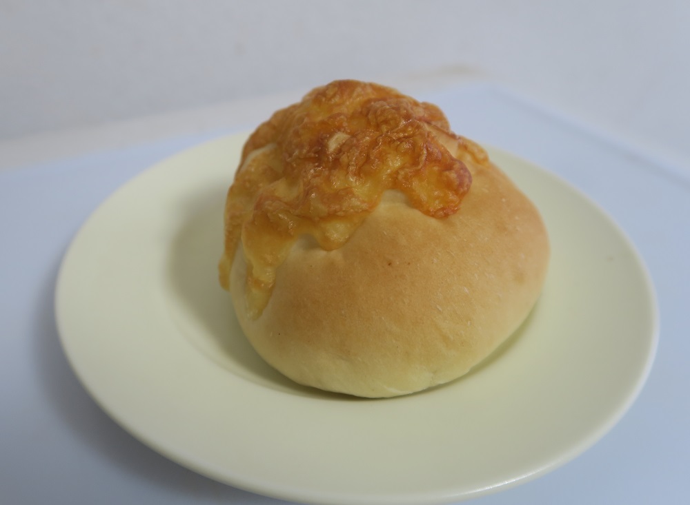 「the sakaemachi arcade bakery」のフロマージュパンを撮影した写真