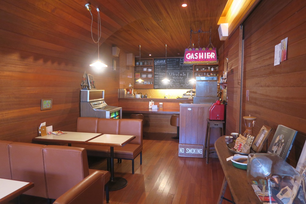 コーヒーシャープララミーの店内の様子を撮影した写真