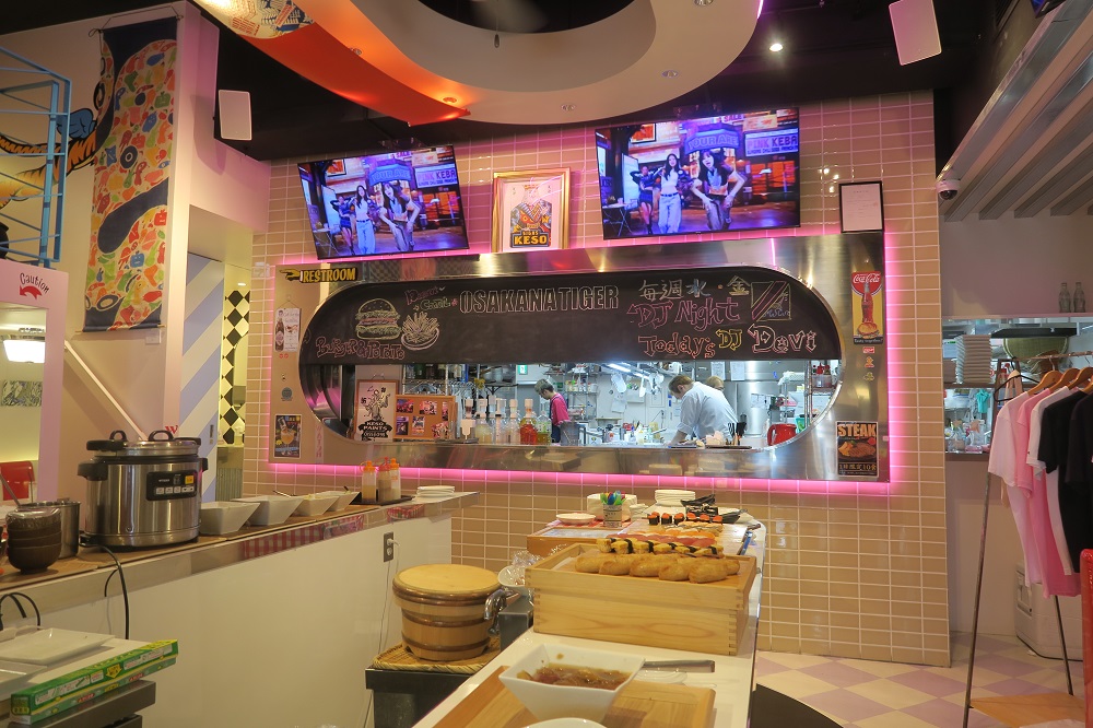 オサカナタイガーの店内の様子を撮影した写真