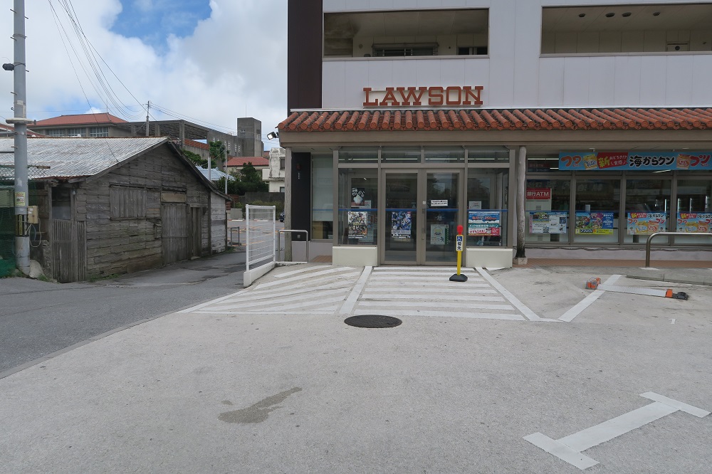 首里 東道Diningの外観を撮影した写真