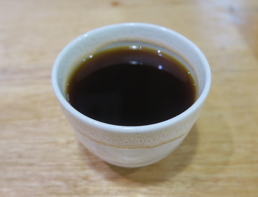 「merisis coffee brewers」のケニアのホットコーヒーを撮影した写真