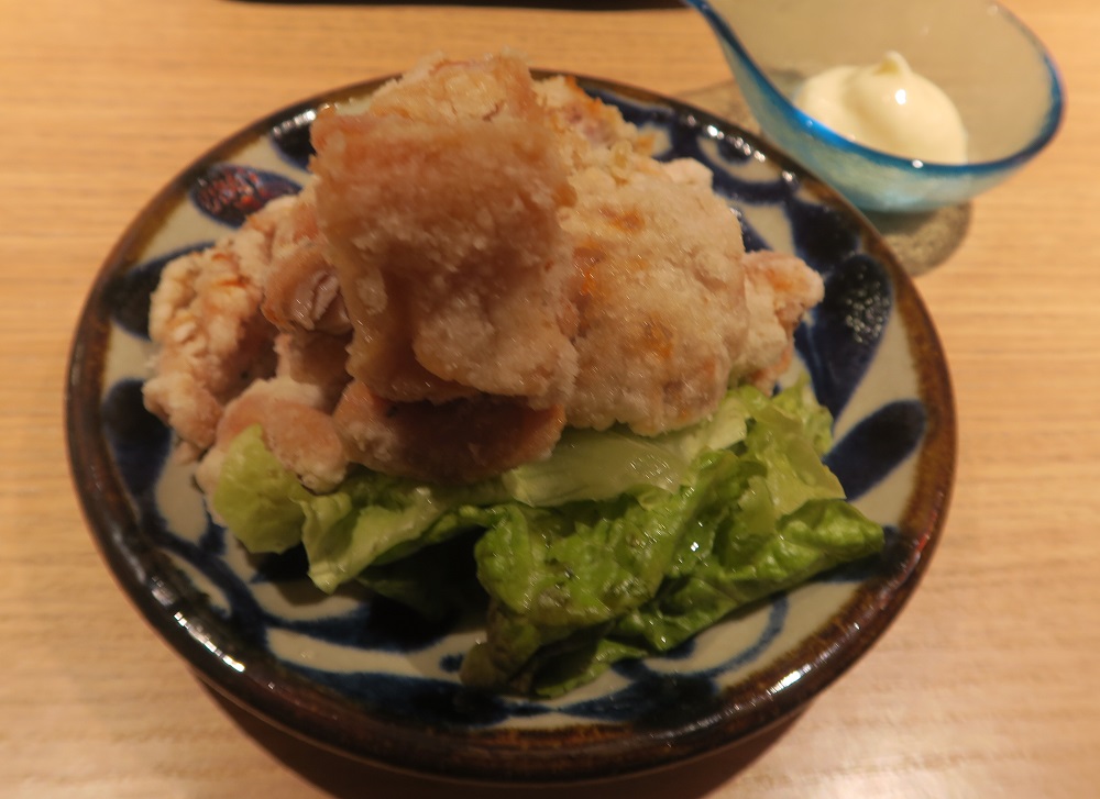 「沖縄酒場ハイサイ」の鶏のから揚げを撮影した写真