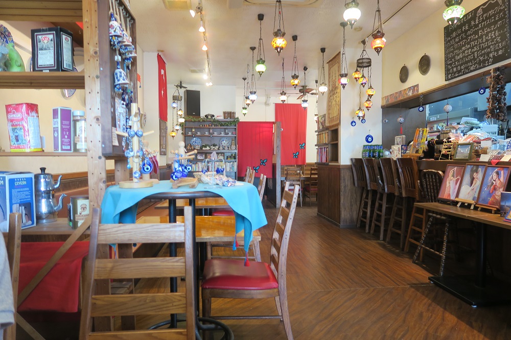 「トルコ ロカンタ ケレベッキ」の店内の様子を撮影した写真