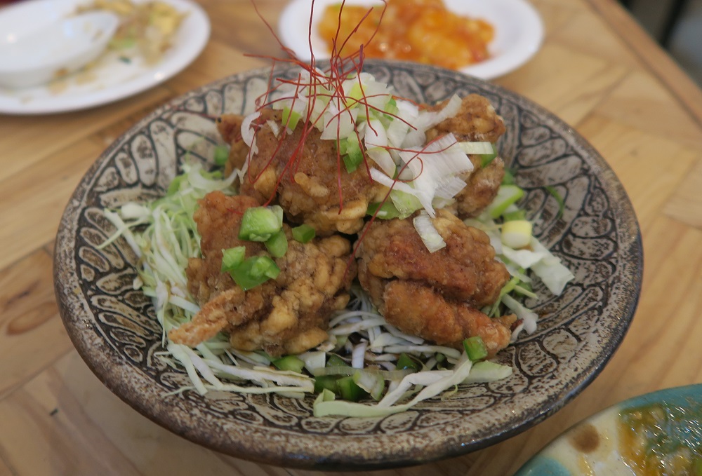 「中華飯店 泰林」の油淋鶏を撮影した写真