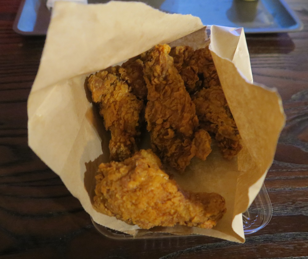 「ガッパイチキン」のチキンウィングを撮影した写真