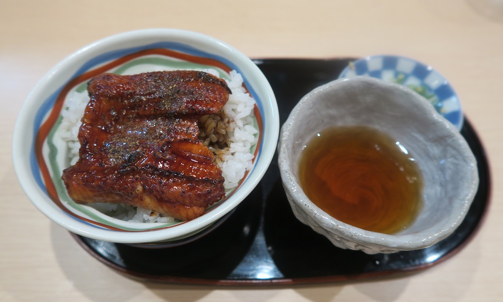 ミニうな丼を撮影した写真