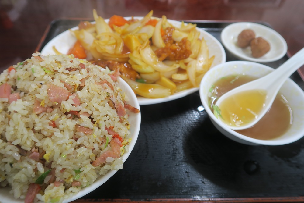 悠楽の酢豚定食を撮影した写真