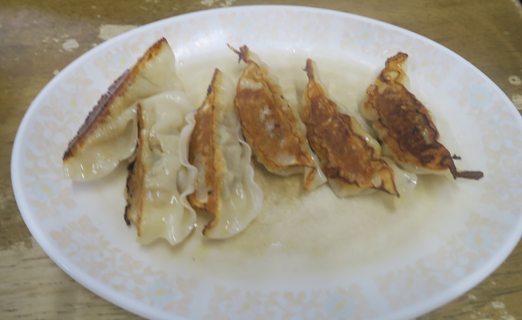 「悠楽」の餃子を撮影した写真